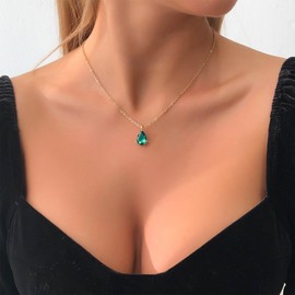 Allereyae Vintage Crystal Emerald Pendant Necklace Teardrop Emerald Necklace Green Emerald Choker Necklace Gold Waterdrop Necklace Jewelry for Women (Green)