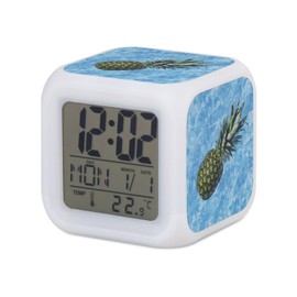 Fabulous Wecker, Würfel, beleuchtet, Weiß – Ananas badet im Pool Sommer – 7,8 x 7,8 x 7,8 cm – Retro-Beleuchtung, mehrfarbig, LED