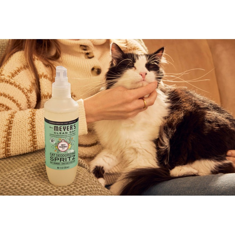 MRS. MEYER'S CLEAN DAY Cat Deodorizing Spray, Sweet Chamomile Scent,