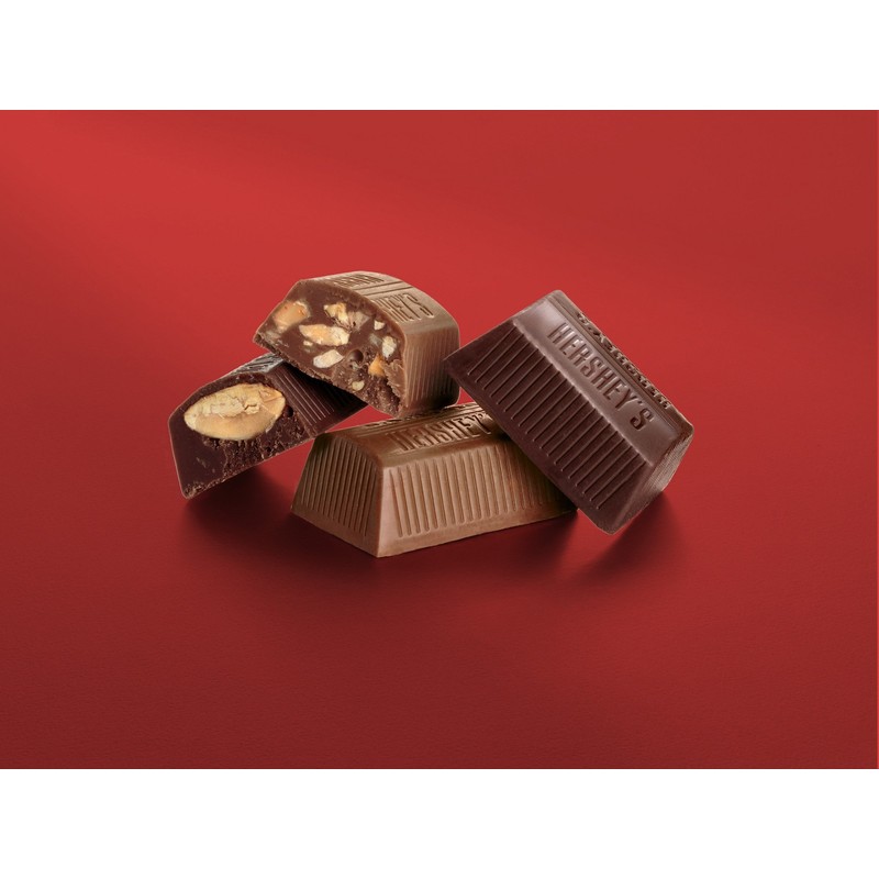 HERSHEY'S Nuggets Chocolate Candy Assortment, 33.9 Ounce Bulk Candy