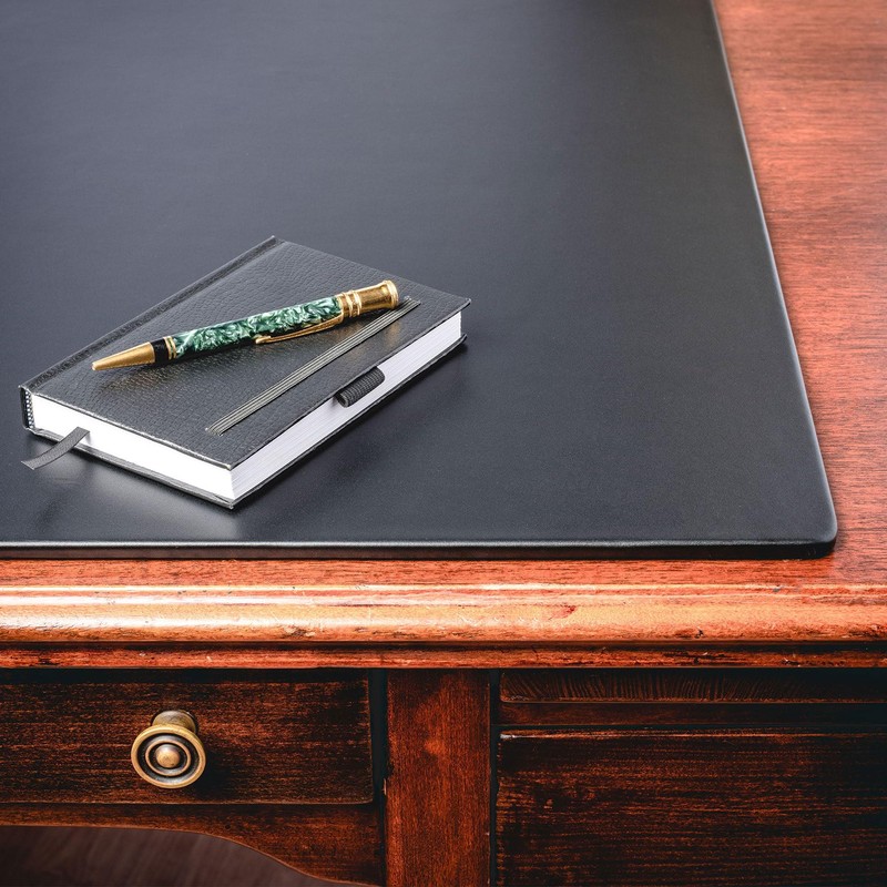 Dacasso 17" x 14" Classic Black Leather Lap Desk -