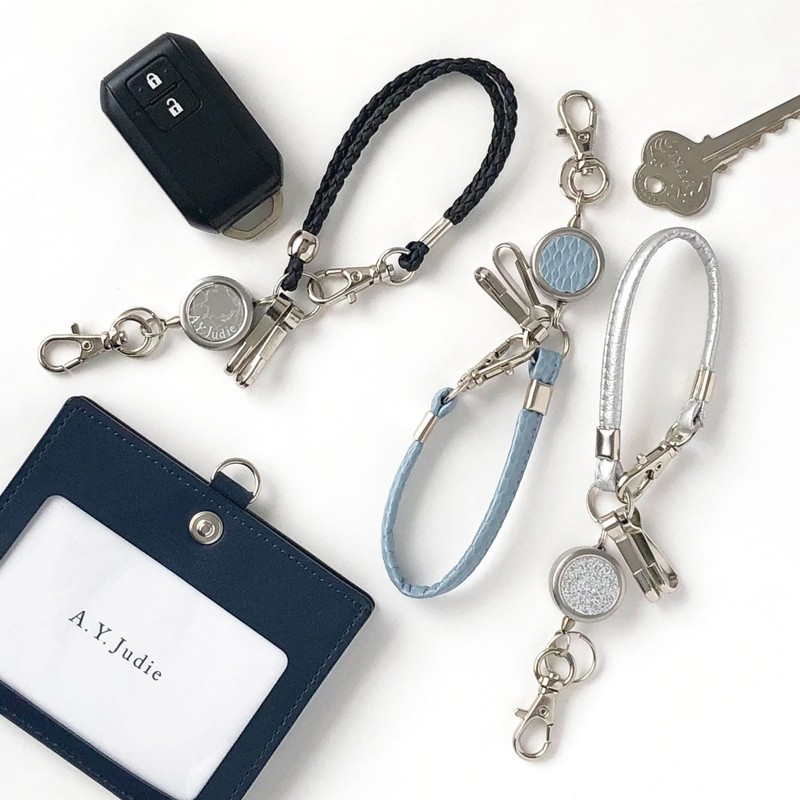 [A.Y.Judie] 3 Hook Lanyard with Reel S52-085 s52-107 C2027 C2028