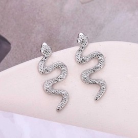 Yienate Punk Snake Drop Earring Silver Tiny Snake Stud Earring Vintage Serpent Dangle Earring Gothic Statement Animal Cobra Drop Earrings Jewelry for Women Girls