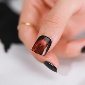 Press on Nails Short Square MAOTTIE Yellow Discoloration Cat Eye False Nails UV Finish Fake Nails Gel Glitter Reusable Glue on Nails Short for Women 12 Size-24 Pcs