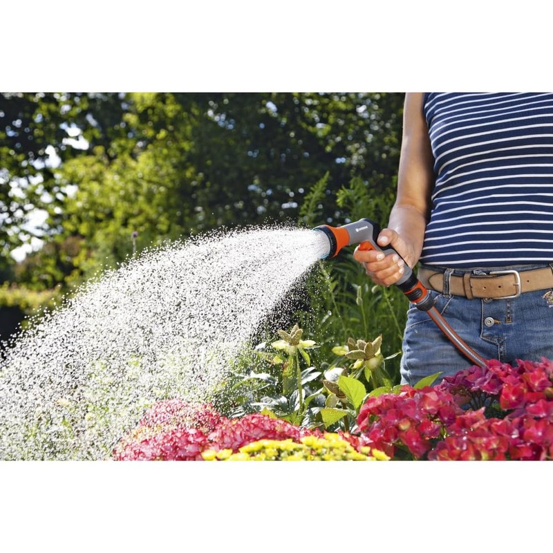 GARDENA 18312-33 Water Sprayer Offer