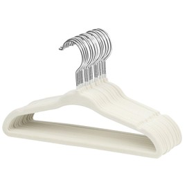Pack of 15 hangers.