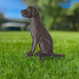 Moritz Cast Iron Garden Stake - Weatherproof Decorative Dog Figure in Dog Shape for Garden, Bed, Lawn - Animal Figure Made of Iron in Antique Style - 30.5 x 21.5 cm - Labrador Design