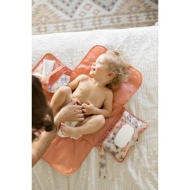 Portable Diaper Changing Pad, Foldable Waterproof Baby Change Pad for Newborn Girl & Boy with Smart Wipes Pocket (Flutter)