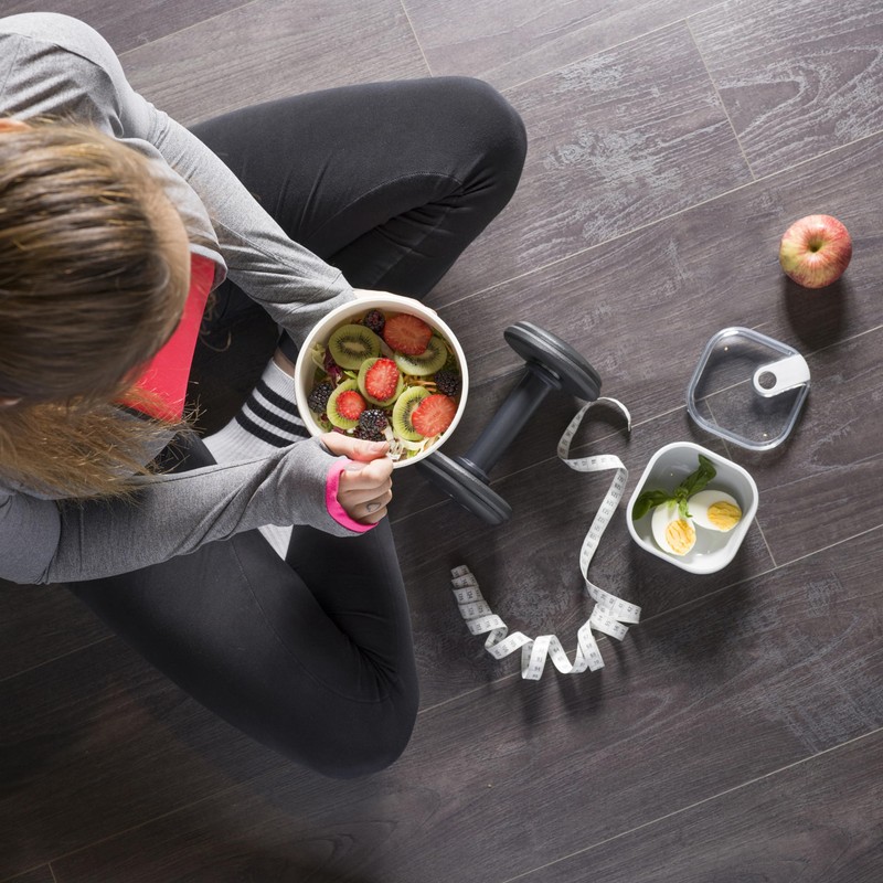 OMADA Design - 0.4L Square Airtight Food Container with Clear