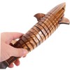 HOMSFOU Wooden Shark Statue en Wiggle Animal Toy