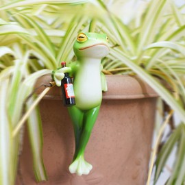 RJVZUKL Waterproof Resin Frog Statue - Outdoor Garden Decor for Patio, Fairy Garden & Gifts, Miniature Frog Ornament for Nature Lovers One Out of Three