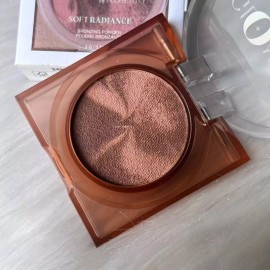 Huda Beauty New Huda Beauty GloWish Soft Radiance Bronzing Powder~04 Deep Tan~Mini size 3 g