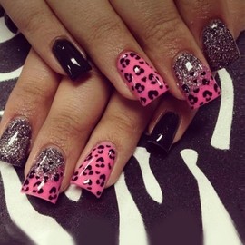 BABALAL Black Press on Nails Medium Square Fake Nails Hot Pink Glue on Nails Cheetah Hottie Gyaru Acrylic Nails Sliver Glitter False Nails Squoval Nails 24Pcs Y2k Full Cover Nails for Women Girls