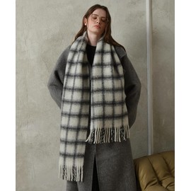 Women Long Plaid Chunky Scarf Oversized Big Thick Soft Blanket Scarf Cold Weather Winter Warm Wrap Shawl Ladies Gifts (Black)