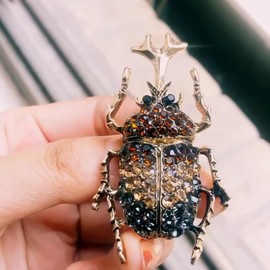 HETICA Animal Brooch for Women, Funny and Cute Flower Brooch Safety Pins Clothing Backpack Hat Decoration Enamel Pins Fashion Women Brooches and Pins Jewelry