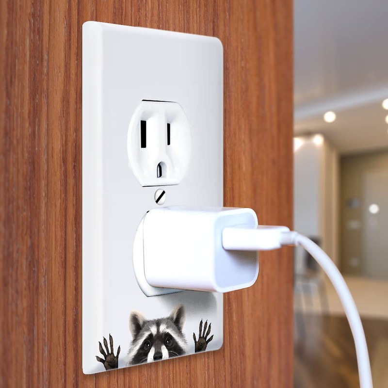 WIRESTER Duplex Outlet Cover Wall Plate/Switch Plate - Racoon Hands