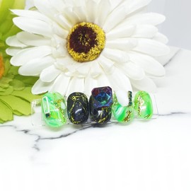 Green Graphic Handmade Nail Tips - Short Oval / 그린그래픽 수제네일팁 - 숏오발