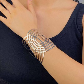 Xduargs Vintage Cuff Bangle Bracelet Open Wide Wire Bracelets Chunky Thick Arm Cuff Upper Wrist Cuff Wrap Bracelet Punk Wide Cuff Bangle for Women (Gold), Zinc