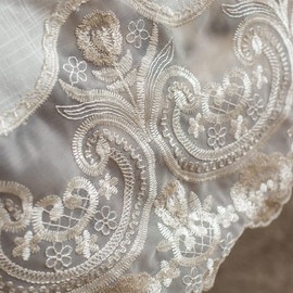 ARTABLE Lace Rectangular Tablecloths with Exquisite Macrame Border Clear Embroidered Kitchen Holidays Fabric Tablecloth (Beige, 60 x 84 Inch Oval)