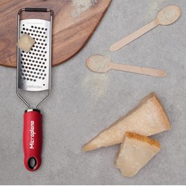 Microplane Gourmet Series Cheese Grater (Star (Ultra Fine), Red)