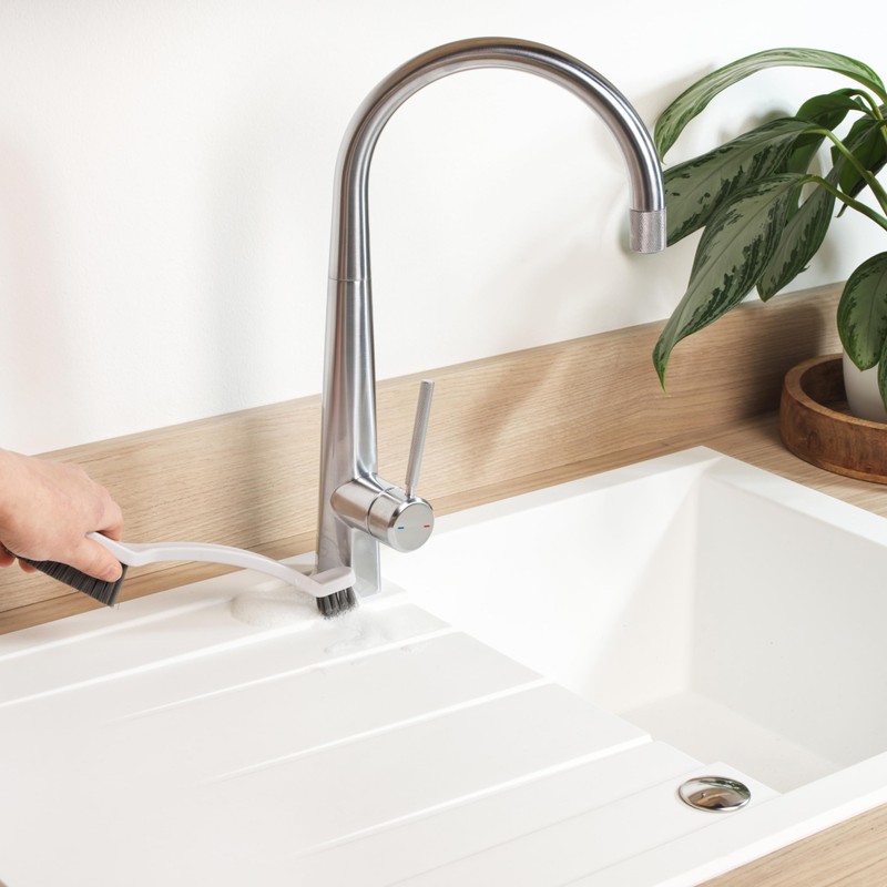 Beldray Scrubbing Dual Sided, Larger Dirt & Grime, Smaller Brush