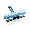 Cleaning like the professional pullers and window wipers in one,