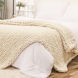 Bigacogo Chunky Knit Blanket Throw 40"x80", 100% Hand Knitted Chenille Throw Blanket, Big Soft Thick Yarn Cable Knit Blanket, Large Rope Knot Crochet Throw Blankets for Couch Bed Sofa (Beige)