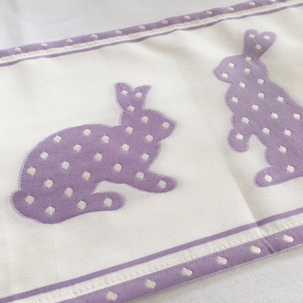 Apelt Table runner, with Bunnies Lilac Approximately 21 x 140