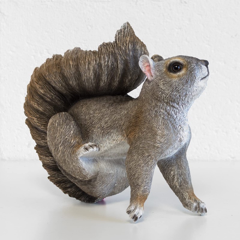 Hanging Squirrel Feed Bird Feeder Ornament Outdoor Garden Sculpture Decoration