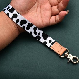 Cow Print Wristlet Keychain for Girls Women Vintage Cow Lanyard for Keys Wallet Keychain for Bag Backpack Charms for Handbags Purse Cow Keychains for Women Girls Wrist Lanyard for Phone Key Chain