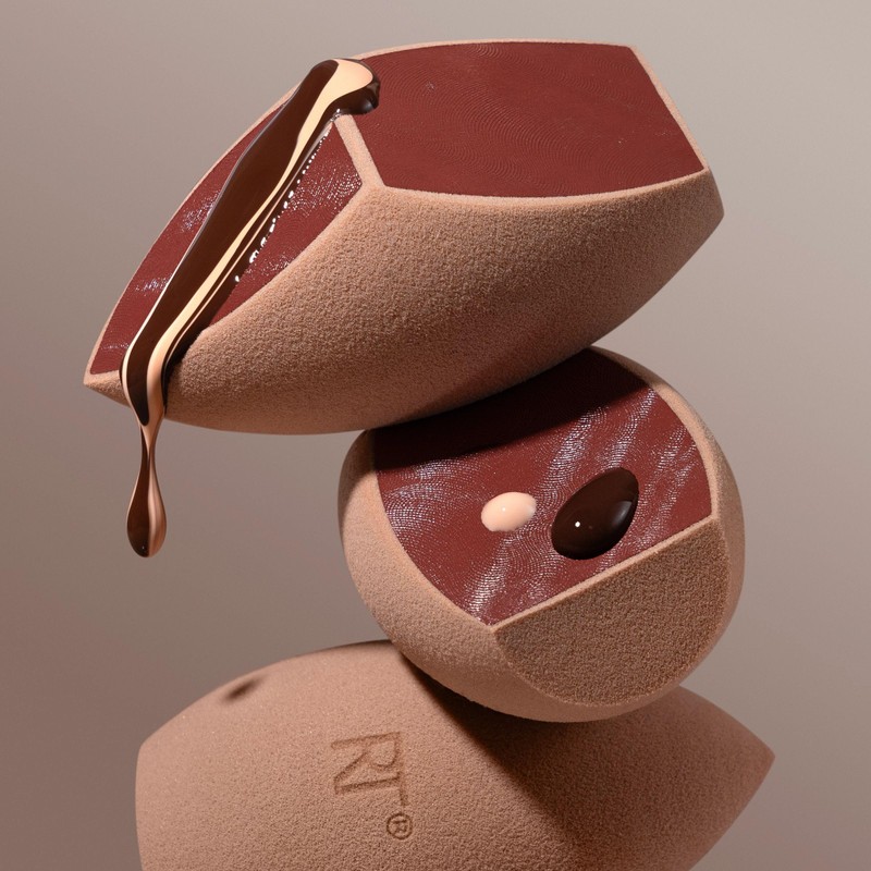 Real Techniques Makeupsaver Sponge, Makeup Blender Sponge For Liquid &