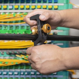 ACS-1 Cable Slitter for Armored Fiber Cable, Central tubes, and Stranded Loose Tubes 8mm to 28.6mm in diameter