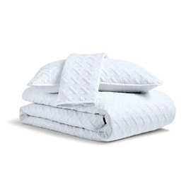 Cosy House Collection Luxury Rayon Derived from Bamboo 3-Piece Quilt Set - Ultra Soft Quilted Coverlet Bedspread - Classic Weave Stitch - Includes Quilt and 2 Pillow Shams (King/Cal King, White)
