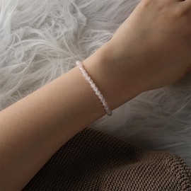 RUBY Women's Pearl Bracelet Genuine Natural Stone Bracelet High-Quality 4 mm Gemstone Bracelet Made of Faceted Natural Stone Bracelet - Includes Gift Box, Stone