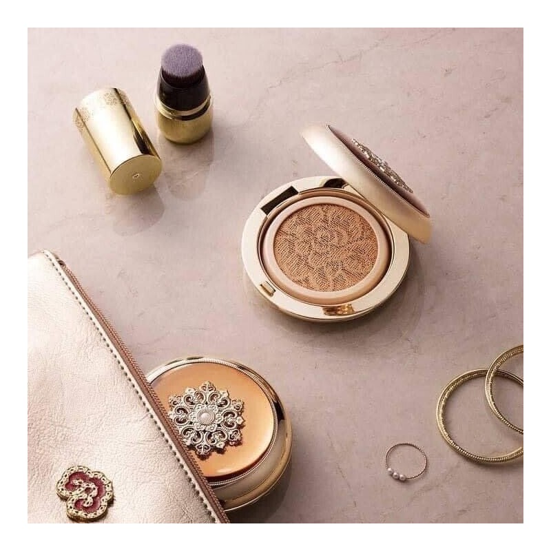 The History of Whoo Cheongidan Radiant Essence Cushion & Refill