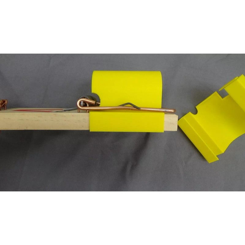 Dean Elliott Victor Large Professional Rat Trap with Hood Cover