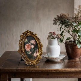 PYOAGT Antique 3.5X5 Picture Frame Vintage Designs with Resin and HD Glass, Table Top Display and Wall Hanging Home Decor (Golden Oval)