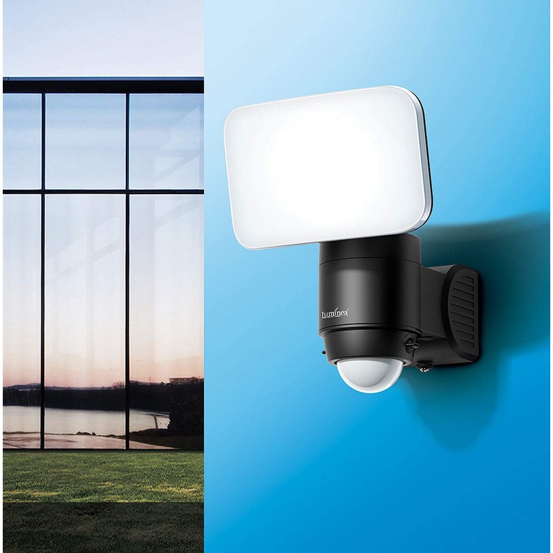 Luminea Outdoor Light: Wireless LED Outdoor Spotlight with PIR Motion