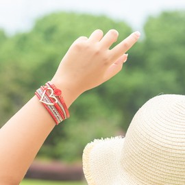 FANCY SHINY Heart Leather Wrap Bracelets Stackable Boho Cuff Bangles Trendy Resin Stone Rhinestone Bracelets with Magnetic Clasp for Women Christmas Gift Jewelry(Red)