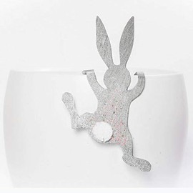 Good old Friends Climbing rabbit dots.