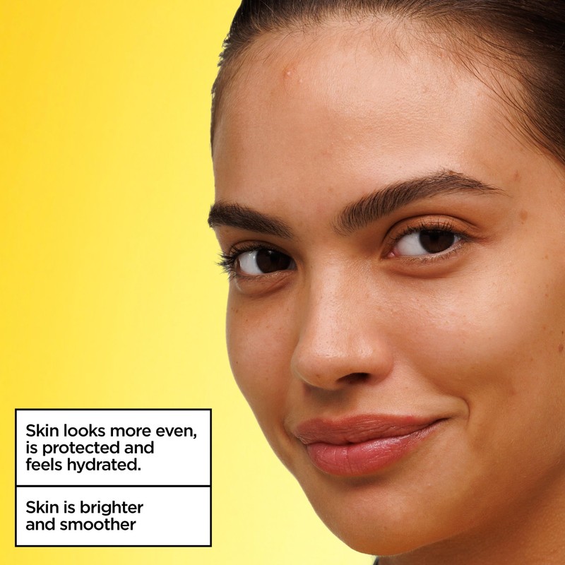 Garnier Vitamin C* Wonder Tint SPF50+, Medium Shade, All-In-1 Tinted