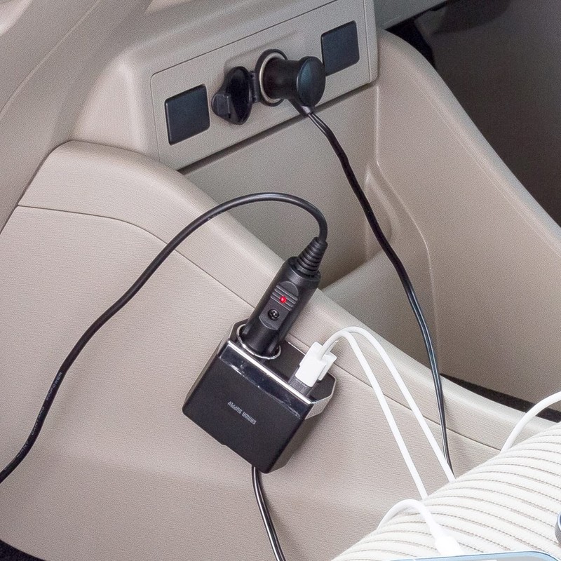 Sanwa Supply CAR-CHR82CPD Car Charger with Socket (USB PD20W, Type-C