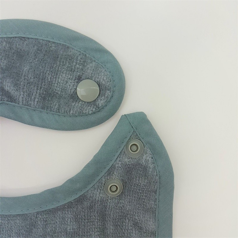 Mum 2 Mum Infant Wonder Bib, Gray