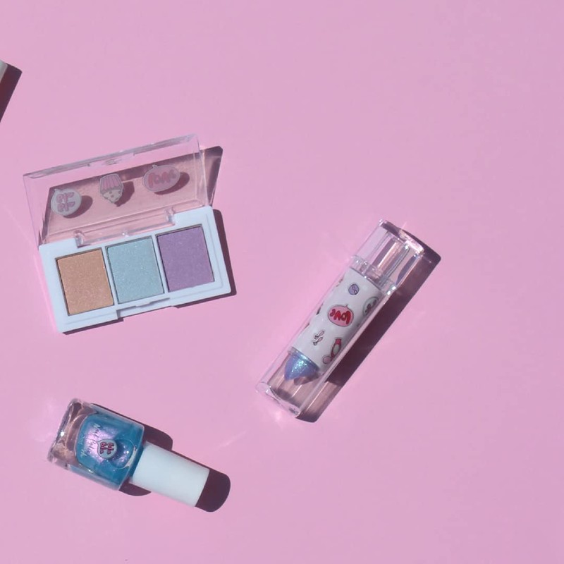 Create It! Holographic Make-Up Set