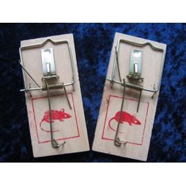 2 x Mouse Traps Wood Metal ES Is Very Simple to Use and Very Effective