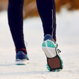 LIOOBO 2 pairs of ice cleats, snow shoe spikes, shoe spikes, ice cleats, snow spikes, crampons, ice claws, non-slip for jogging