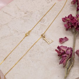 Carissima Gold Women's Diamond Cut Curb Chain with 10 mm x 12 mm Cubic Zirconia Pendant 9 Carat (375) Yellow Gold 0.7 mm 46/18 Inch, Gold, Cubic Zirconia