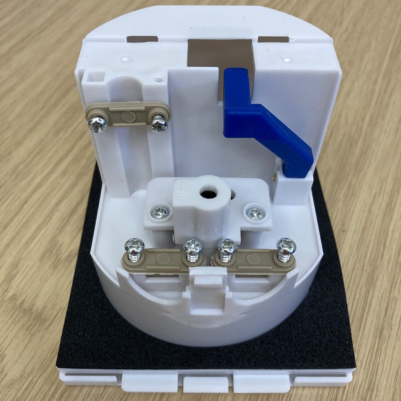 CARAVAN FLUSH FITTING 240V 3 PIN MAINS PLUG INLET BOX