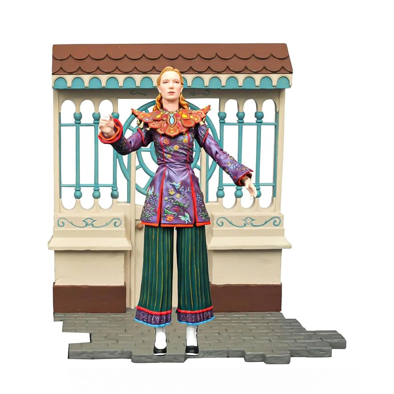 Diamond Select Toys Alice Through the Looking Glass: Alice Select
