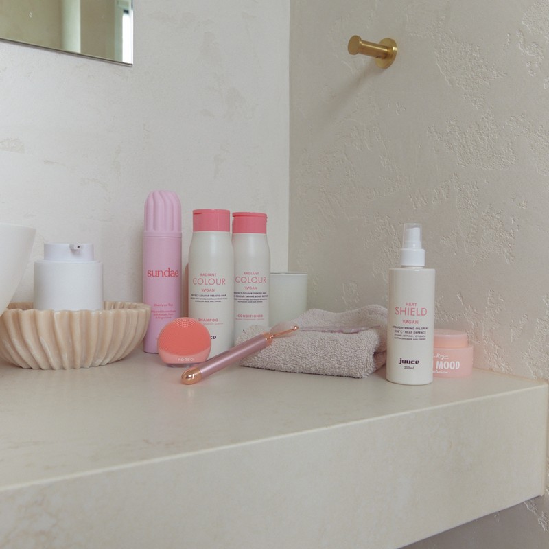 Juuce Radiant Colour Shampoo and Conditioner 300ml Duo Bundle